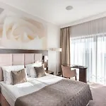 Rozany Gaj - Destigo 4*