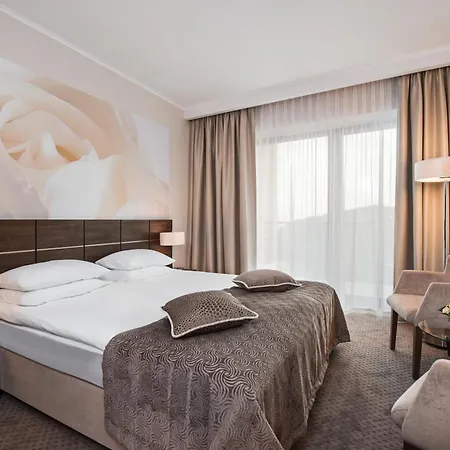 Rozany Gaj - Destigo 4* Гдиня