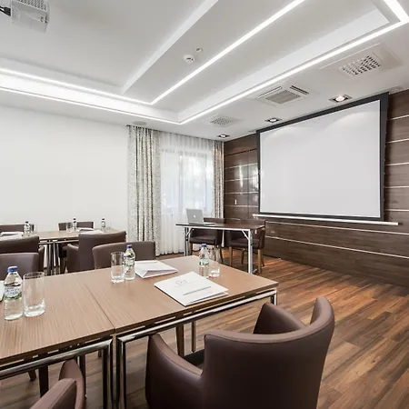 Готель Rozany Gaj - Destigo