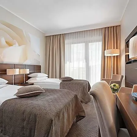 Hotel Różany Gaj - Destigo