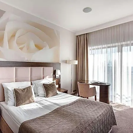 Hotel Różany Gaj - Destigo