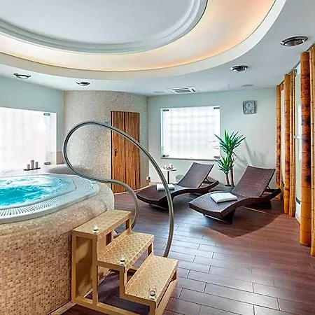 Różany Gaj - Destigo Hotel