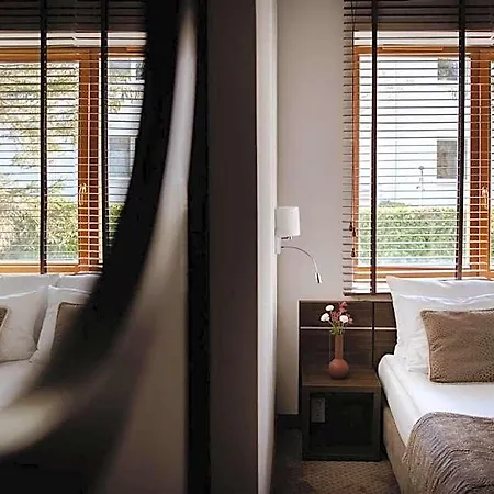 Hotel Różany Gaj - Destigo