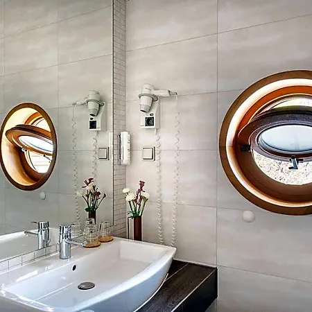 Różany Gaj - Destigo Hotel Gdynia