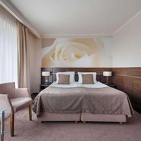 Różany Gaj - Destigo Hotel Gdynia