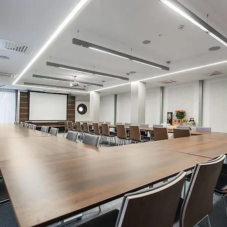 Готель Rozany Gaj - Destigo 4*