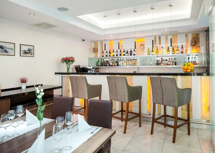 Отель Rozany Gaj - Destigo